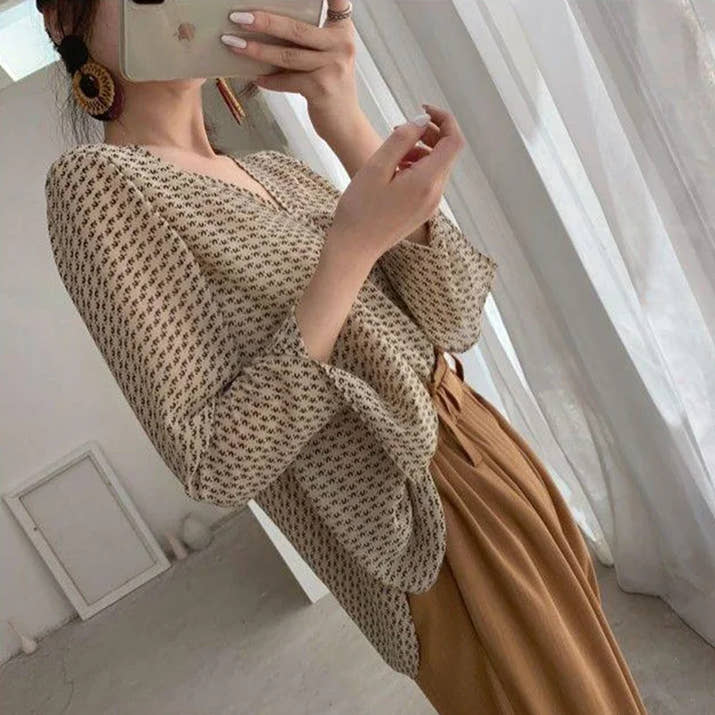 Vintage V-Neck Print Blouse for Women – Long Sleeve Chiffon Shirt