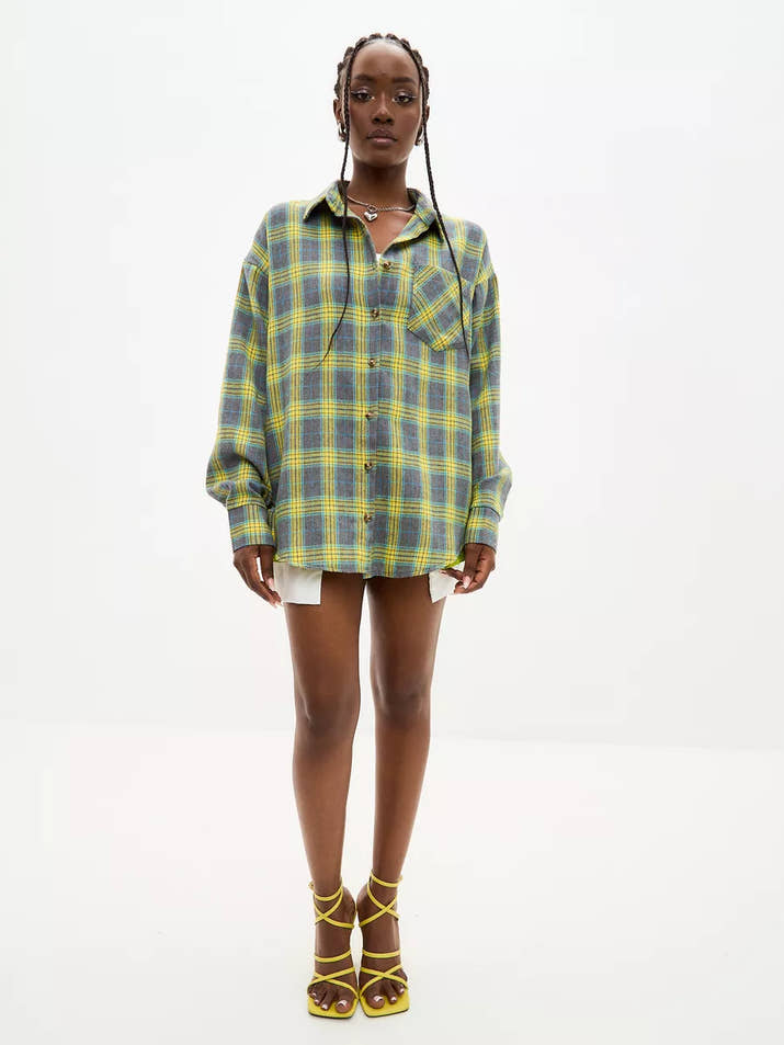 Vintage Oversized Plaid Shirt for Women – Long Sleeve Button Down Top