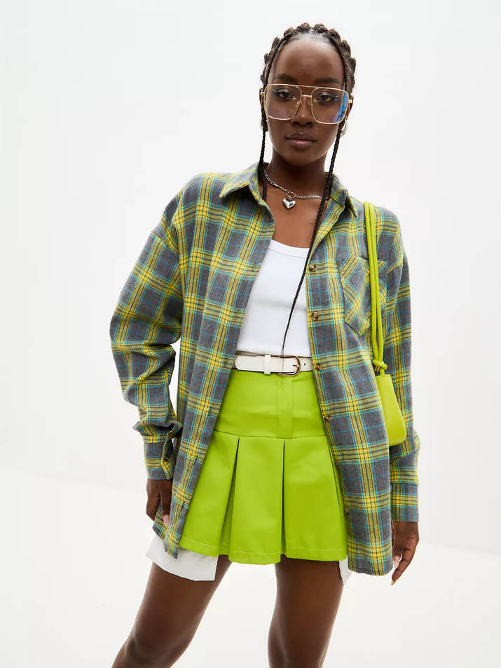 Vintage Oversized Plaid Shirt for Women – Long Sleeve Button Down Top