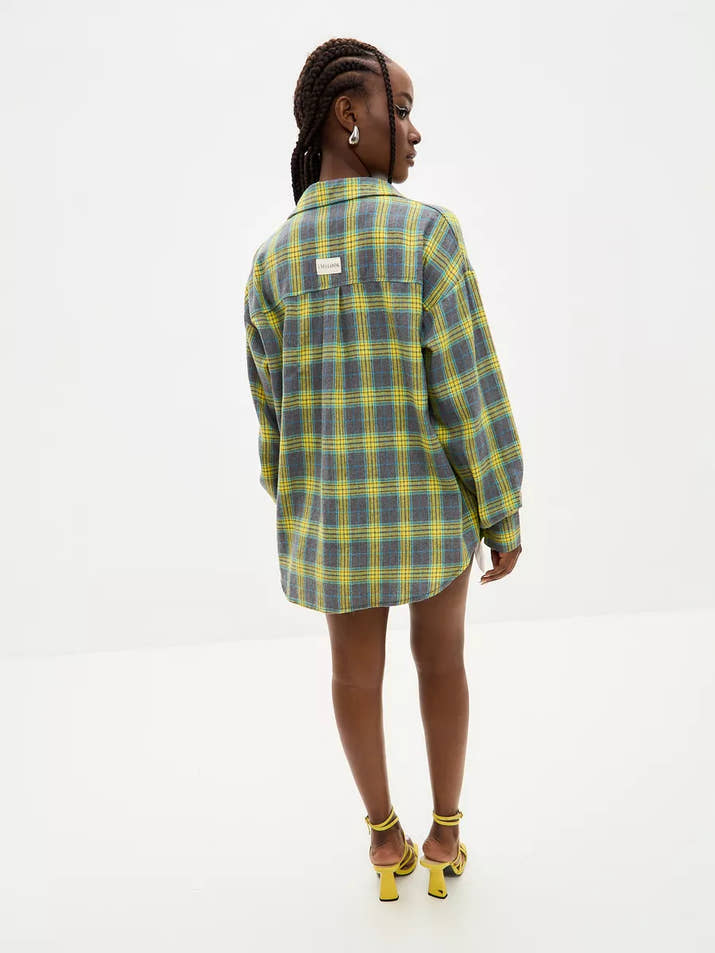 Vintage Oversized Plaid Shirt for Women – Long Sleeve Button Down Top